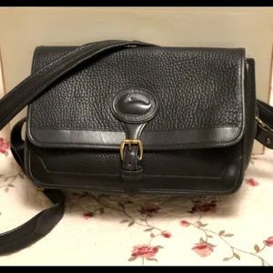 Vintage Dooney & Bourke Crossbody/Shoulder Bag.